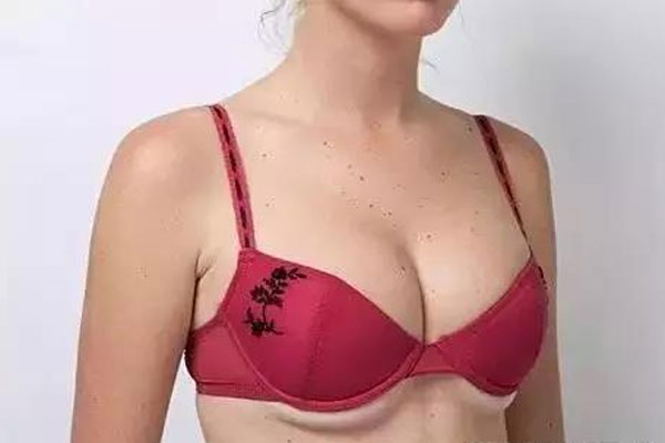 糟蹋”乳房的9种行为，你